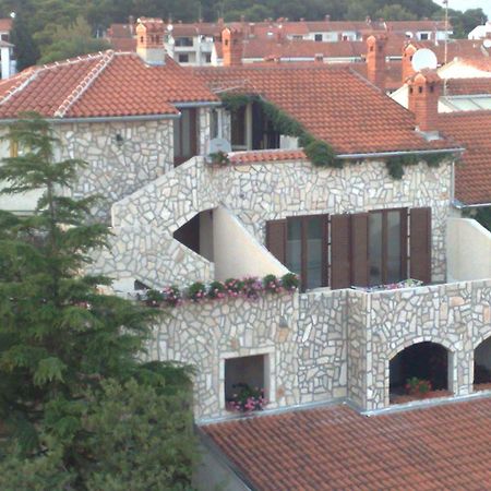 Collins Apartments Pula Exterior foto