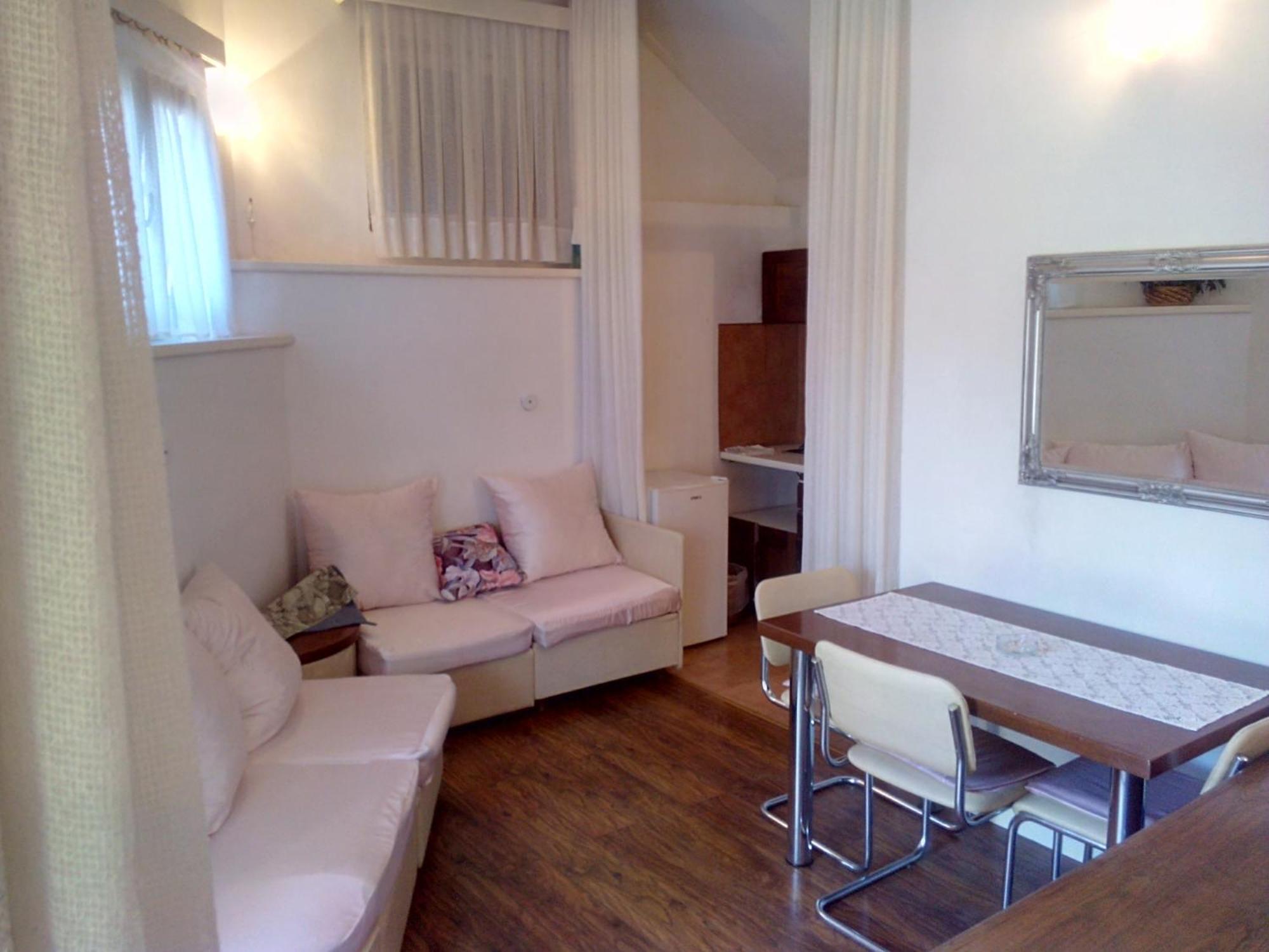 Collins Apartments Pula Cameră foto